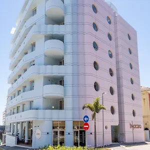 Hotel The Tropicana